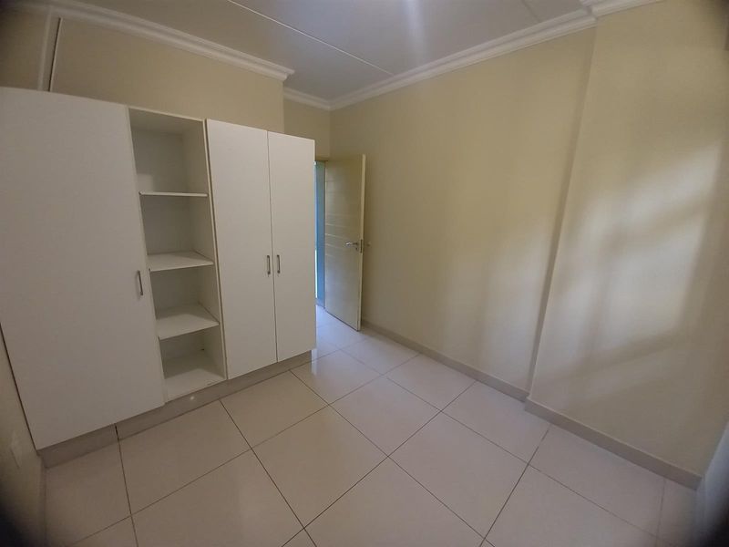 Modern Affordable and Convenient Umhlanga Ridge apartment - Photo 5
