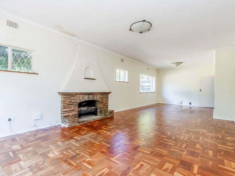 Renovators Dream House For Sale in Berario, Randburg - Photo 9