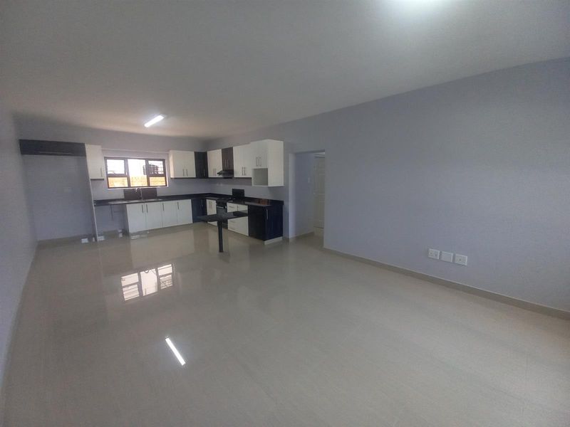 Secure Modern and Spacious Upmarket Bellair Apartment - Photo 7