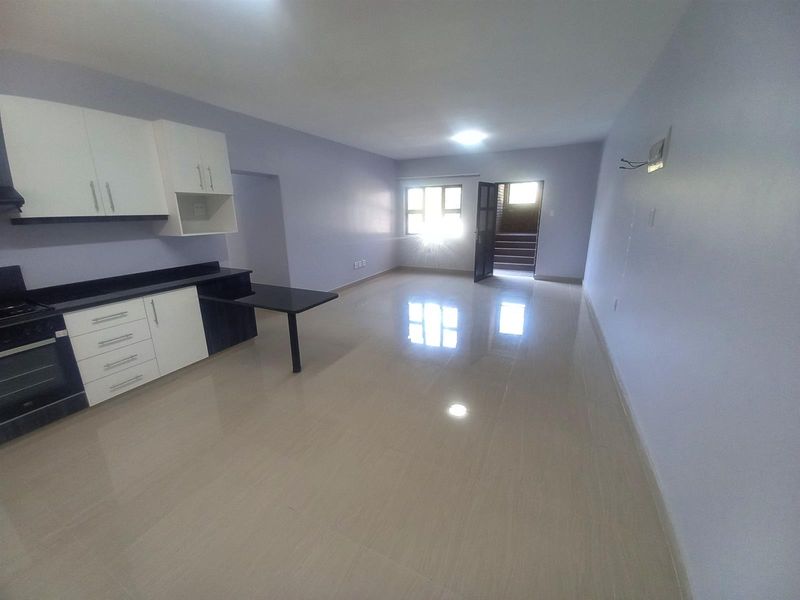 Secure Modern and Spacious Upmarket Bellair Apartment - Photo 5