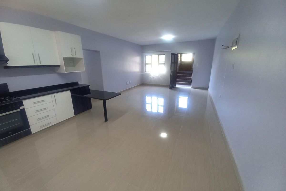 Secure Modern and Spacious Upmarket Bellair Apartment - Photo 5