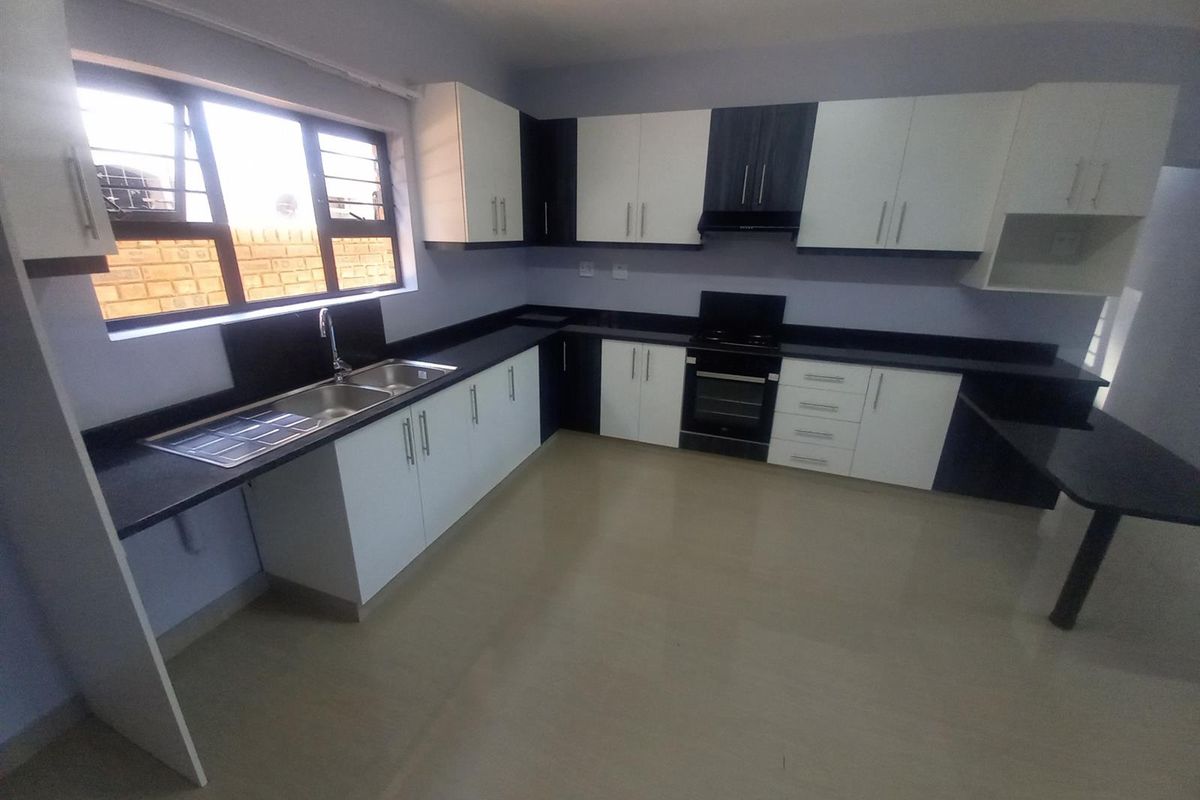 Secure Modern and Spacious Upmarket Bellair Apartment - Photo 2