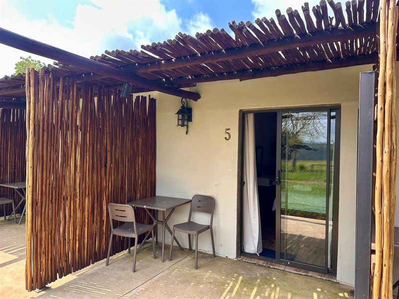 Guest House For Sale in Wakkerstroom - Photo 3