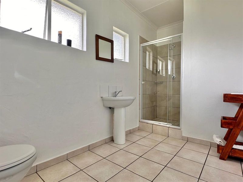 Guest House For Sale in Wakkerstroom - Photo 7