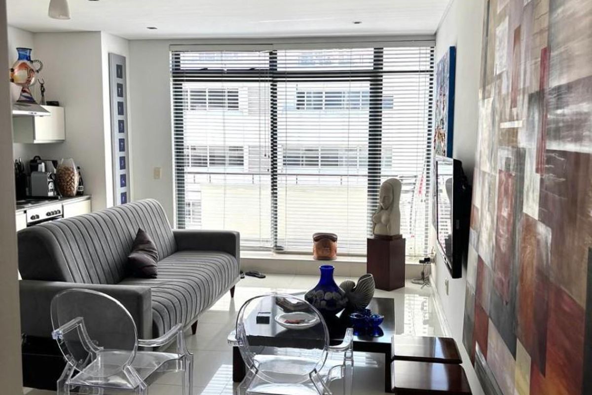 Studio Apartment For Sale in Claremont, Cape Town - Photo 5