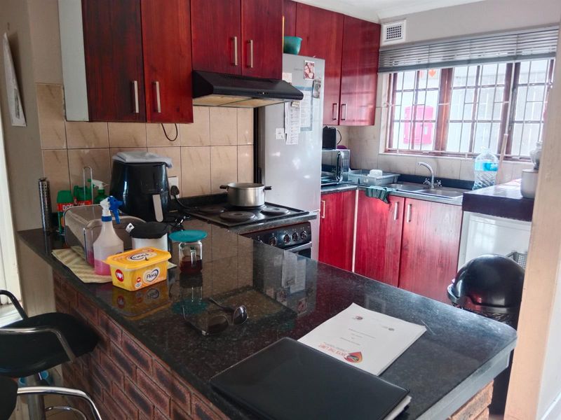 3-Bedroom Townhouse For Sale - Photo 7