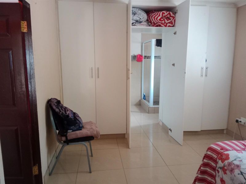 3-Bedroom Townhouse For Sale - Photo 10