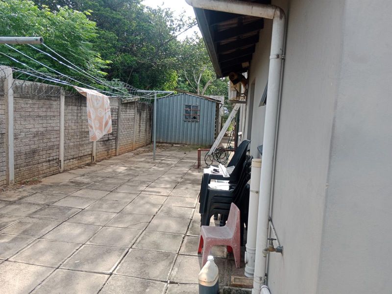 3-Bedroom Townhouse For Sale - Photo 2