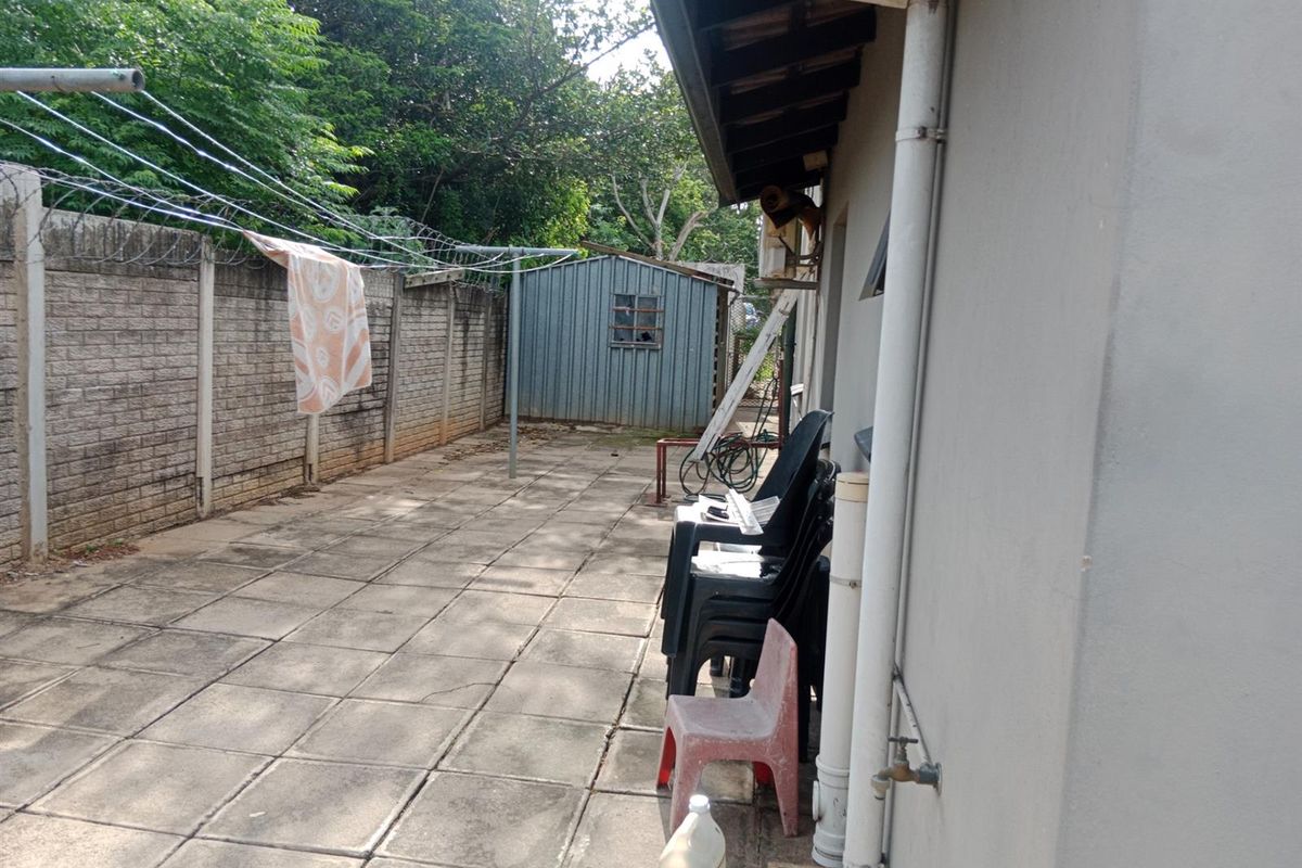 3-Bedroom Townhouse For Sale - Photo 2