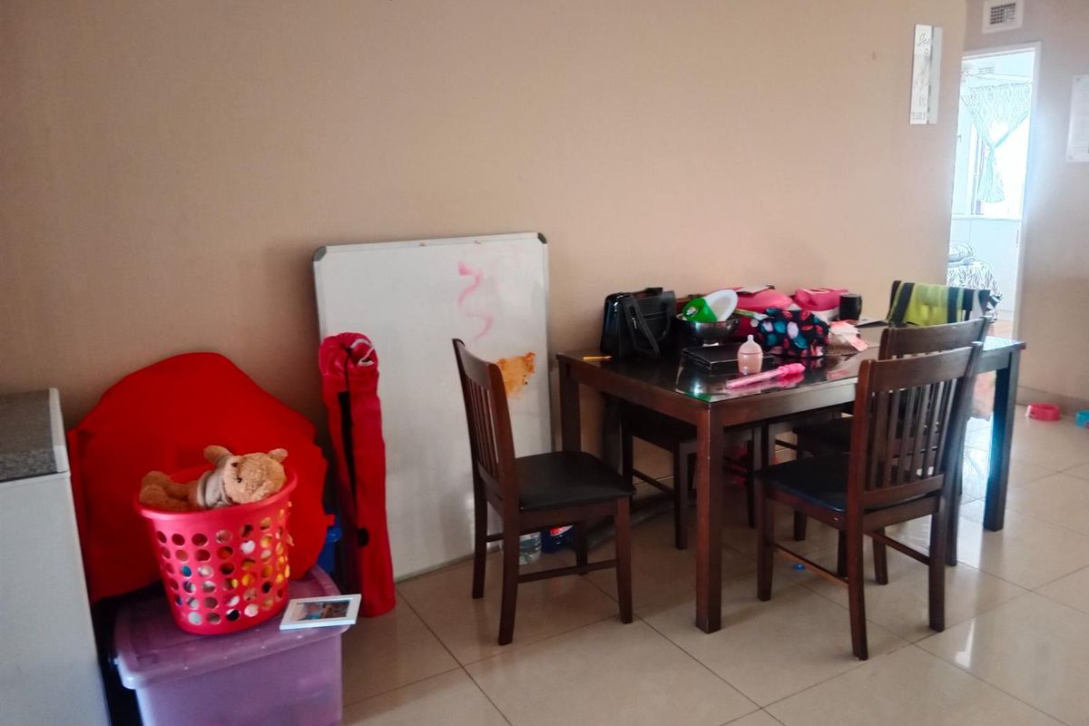 3-Bedroom Townhouse For Sale - Photo 5