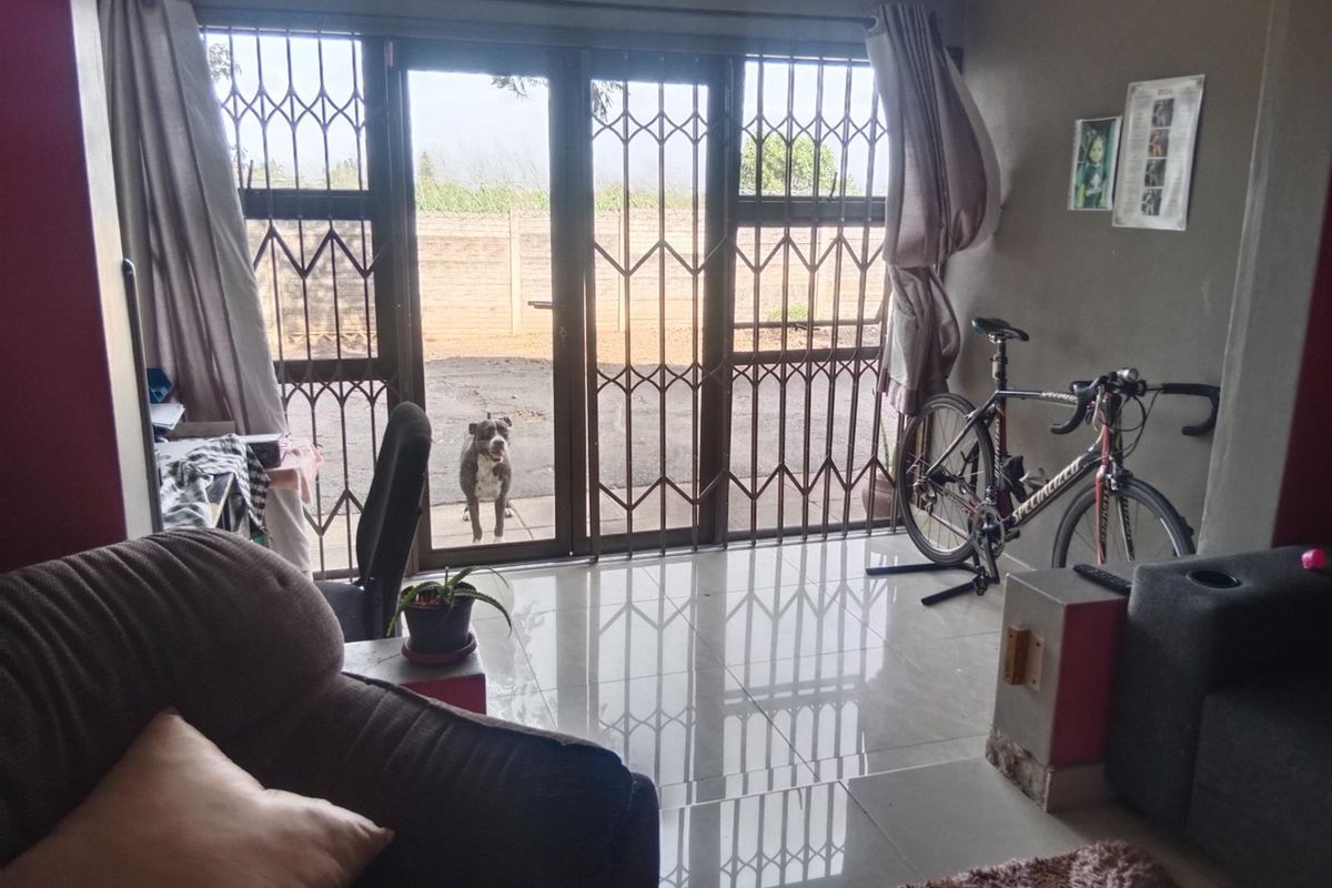 3-Bedroom Townhouse For Sale - Photo 4