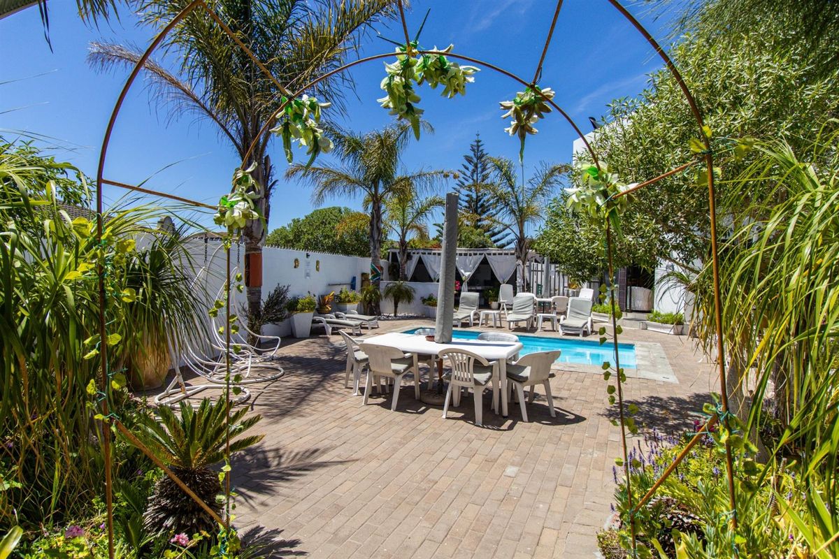 Income-Generating Coastal Retreat - Established Airbnb in Langebaan - Photo 4