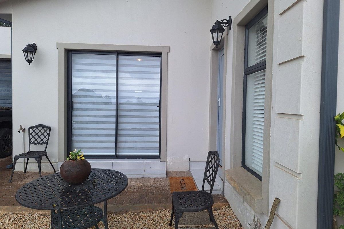 House For Sale in Albertinia - Photo 5