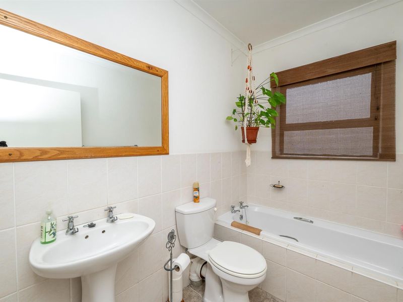 3 Bedroom House For Sale in De Oude Spruit - Photo 10