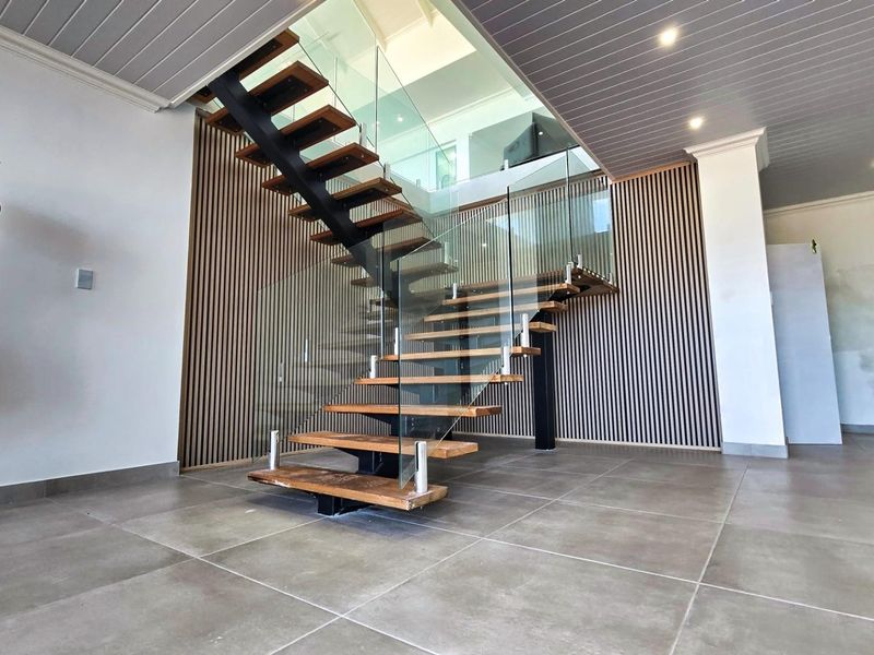 Coastal Grandeur Meets Untamed Nature: A Moquini Masterpiece - Photo 8