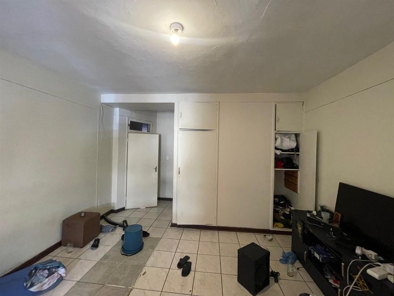 Investment Apartment for Sale in Pretoria Central - Photo 4