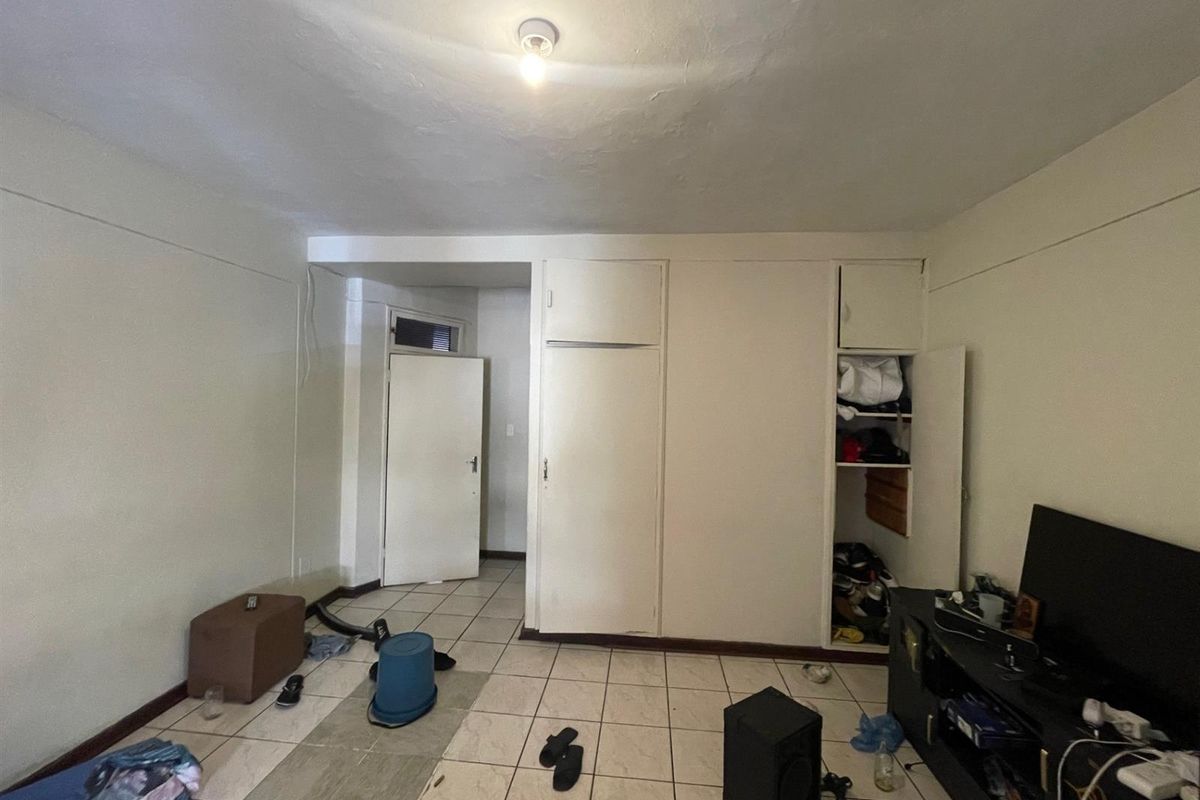 Investment Apartment for Sale in Pretoria Central - Photo 4