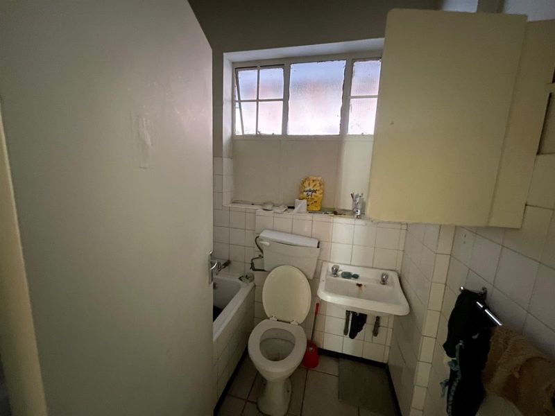 Investment Apartment for Sale in Pretoria Central - Photo 9
