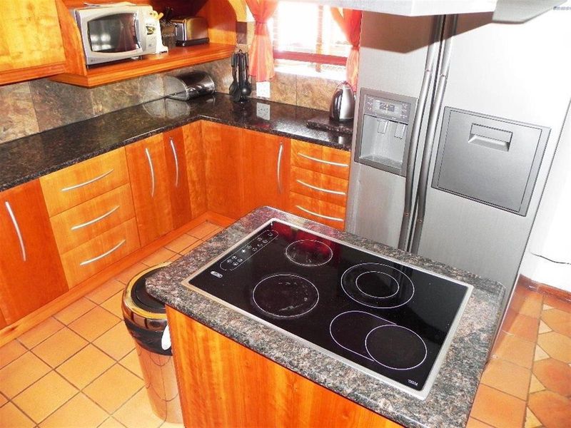 4 Bedroom Cluster on Auction - Photo 7