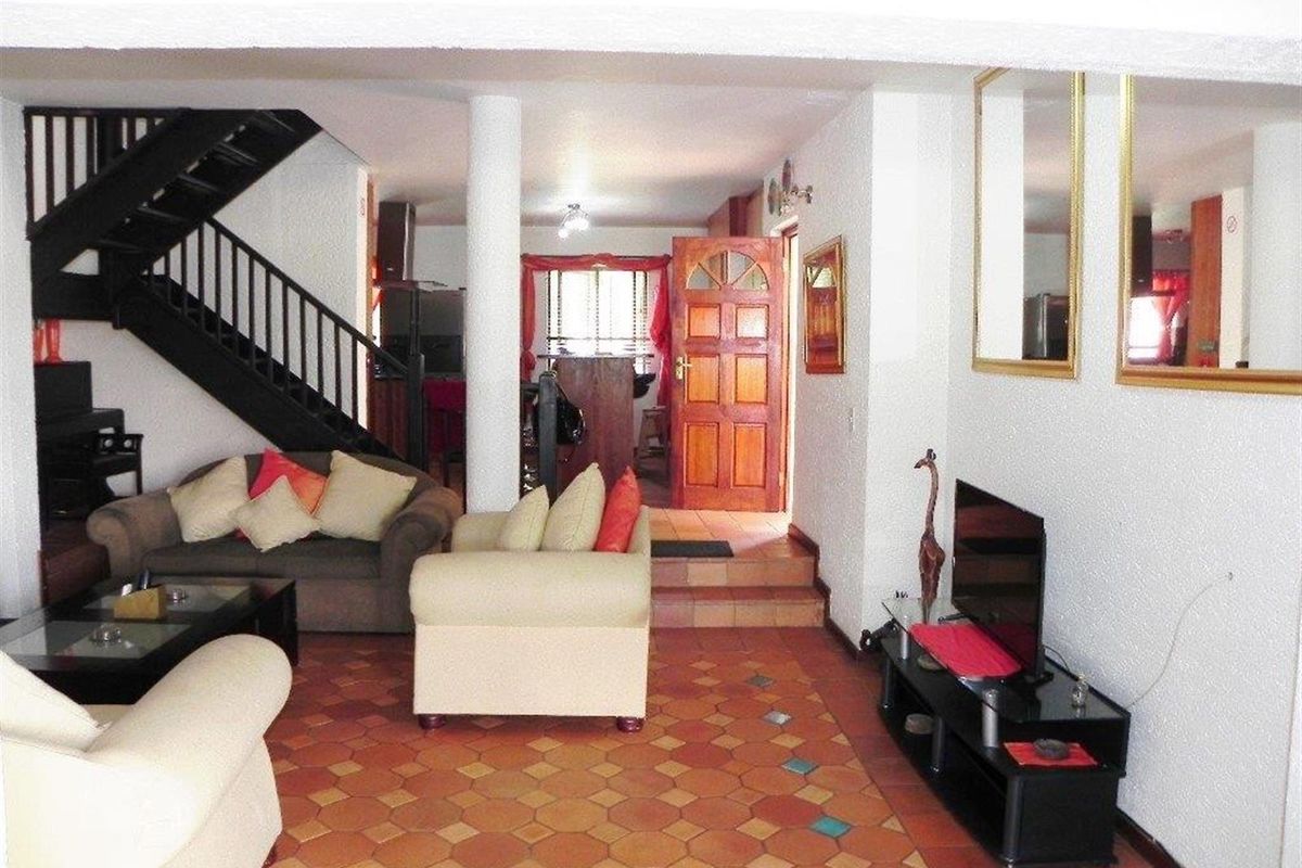 4 Bedroom Cluster on Auction - Photo 3