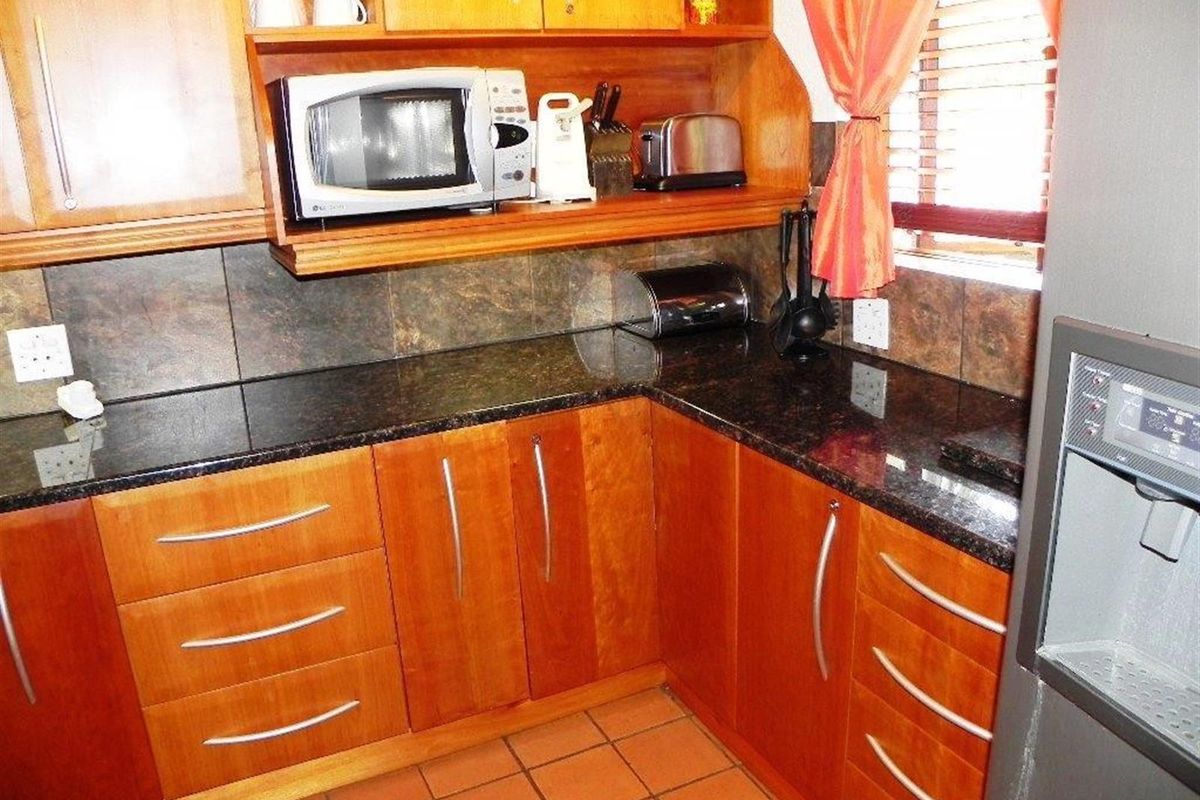 4 Bedroom Cluster on Auction - Photo 4