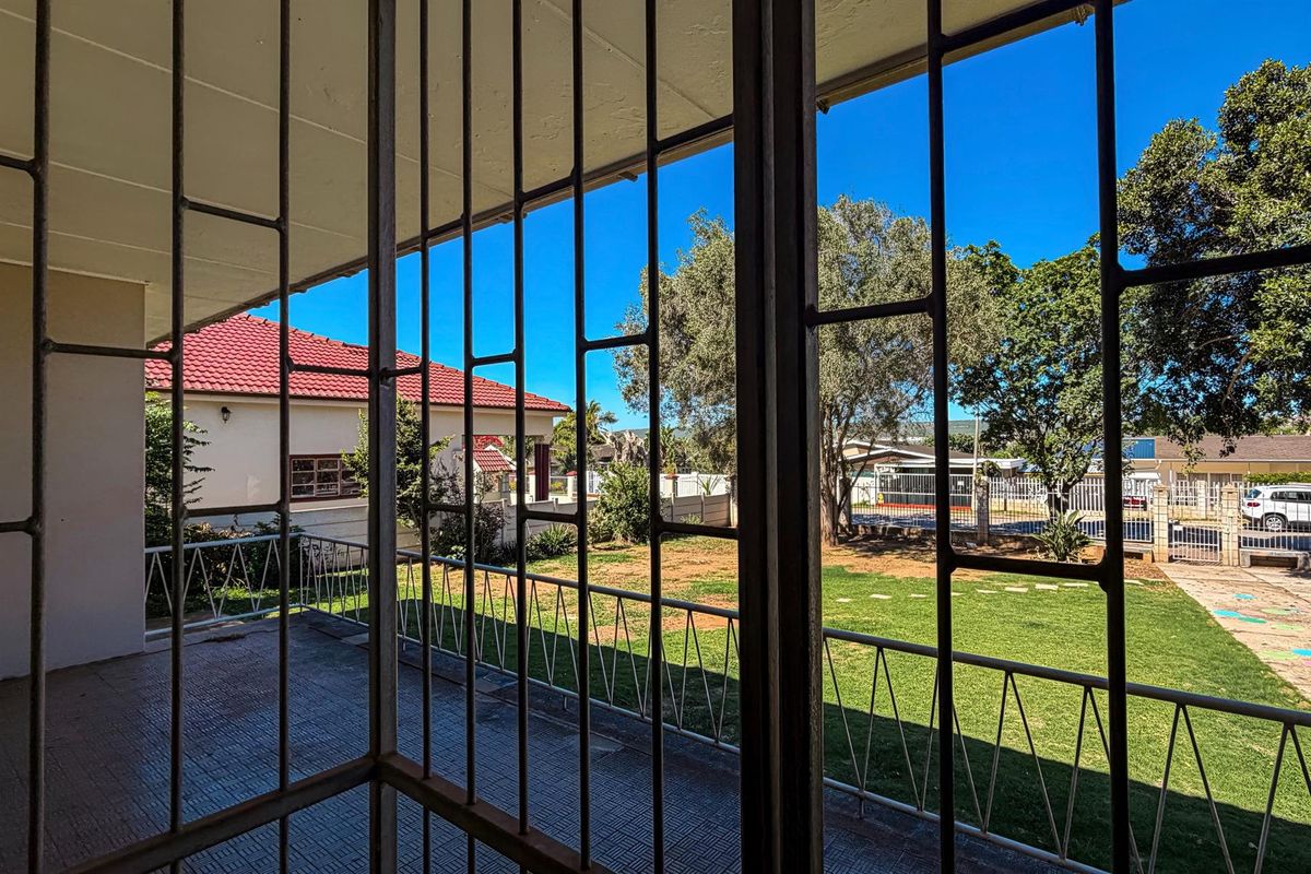 3 Bedroom House with Two 1 Bedroom Flatlets | Listed by Danté Koen, eXp Realty - Photo 5