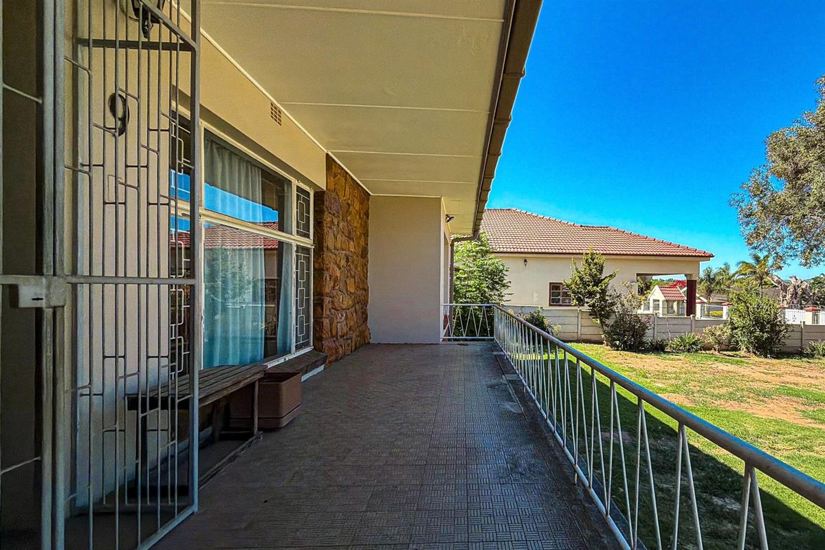 3 Bedroom House with Two 1 Bedroom Flatlets | Listed by Danté Koen, eXp Realty - Photo 4