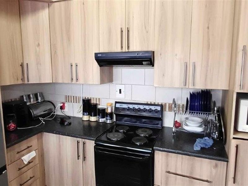 Charming and Inviting Home Sweet Home - Photo 6