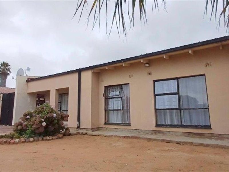 Charming and Inviting Home Sweet Home - Photo 2