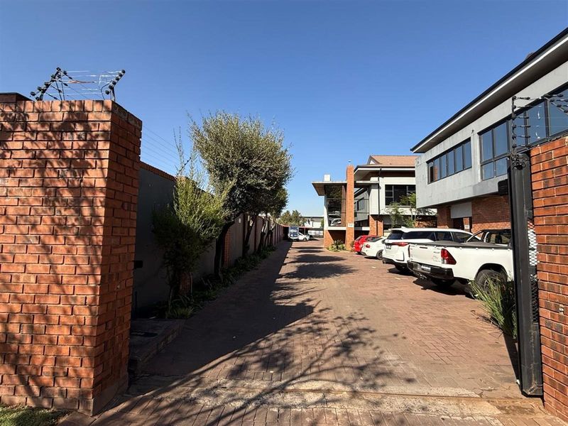 Commercial Property For Sale in Aerorand, Middelburg - Photo 7