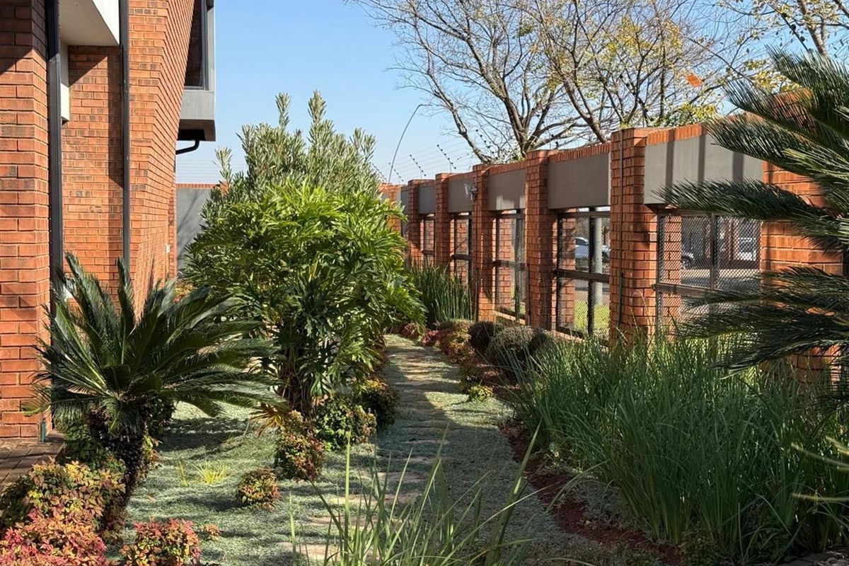 Commercial Property For Sale in Aerorand, Middelburg - Photo 3