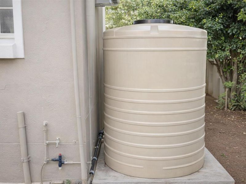 2-Bedroom 2 Bathroom 2 Car Garage Townhouse in a Well-Maintained Estate - Photo 3