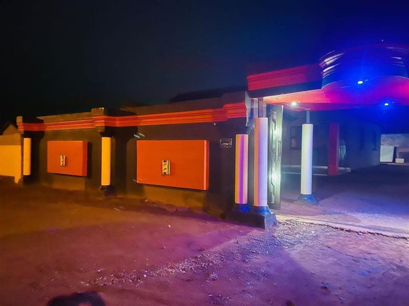 House To Rent in Protea Glen, Soweto - Photo 3