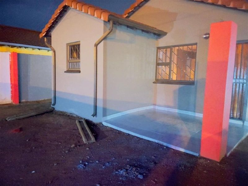 House To Rent in Protea Glen, Soweto - Photo 4
