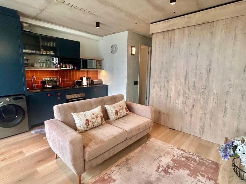 Fully Furnished Airbnb Investment for Sale in Sea Point - Photo 10