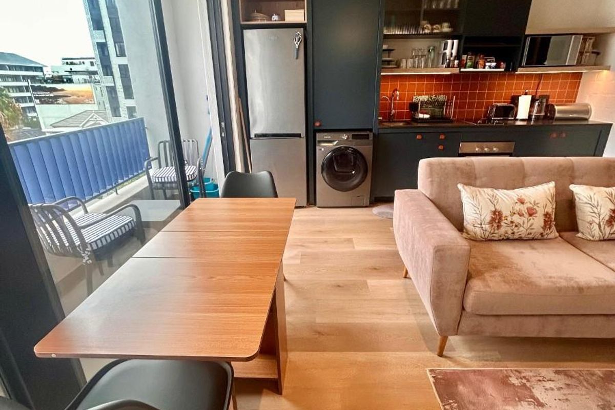 Fully Furnished Airbnb Investment for Sale in Sea Point - Photo 5