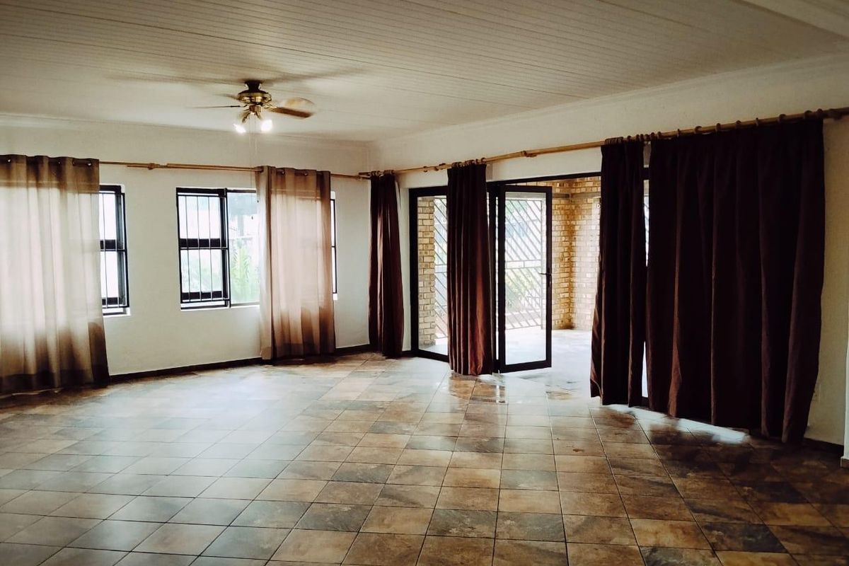 Sustainable Family Living in Wonderboom South, Pretoria - Photo 4