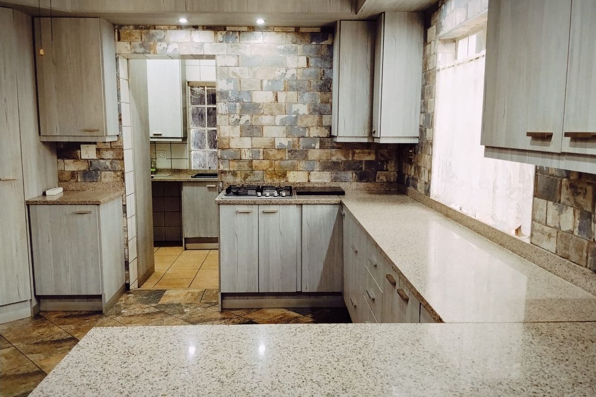 Sustainable Family Living in Wonderboom South, Pretoria - Photo 3