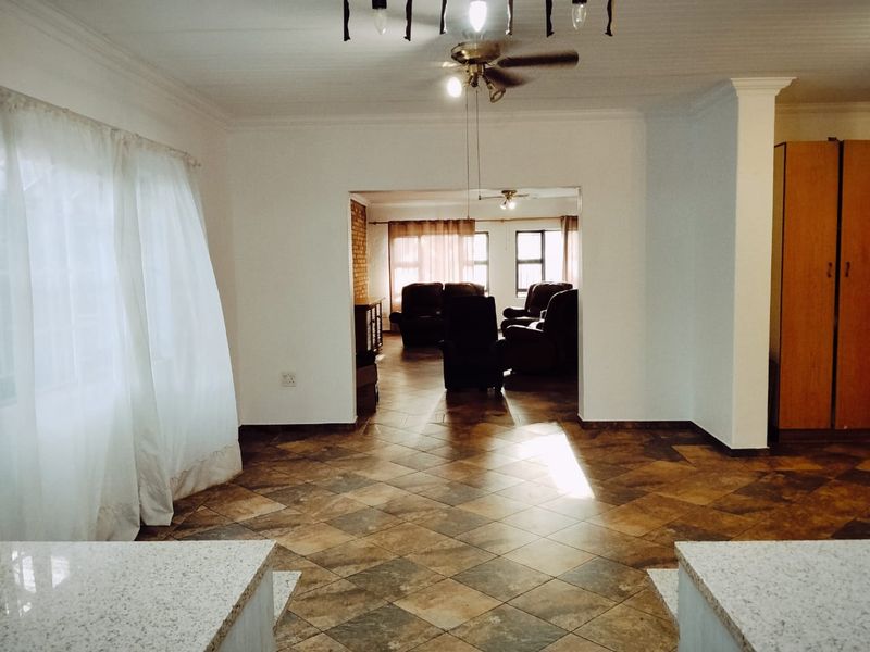 Sustainable Family Living in Wonderboom South, Pretoria - Photo 7