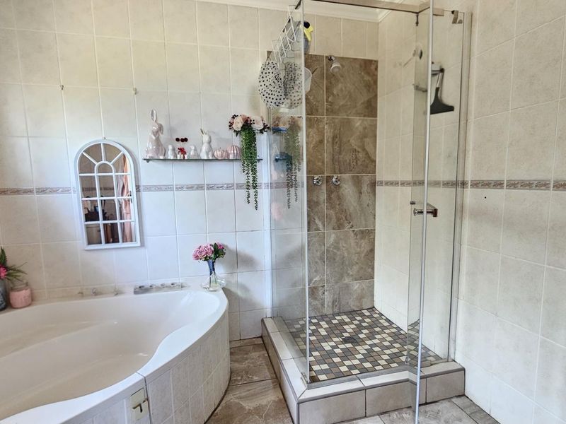 Townhouse For Sale in Manaba Beach, Margate, KwaZulu Natal - Photo 10