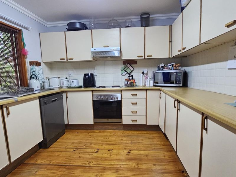 Townhouse For Sale in Manaba Beach, Margate, KwaZulu Natal - Photo 6