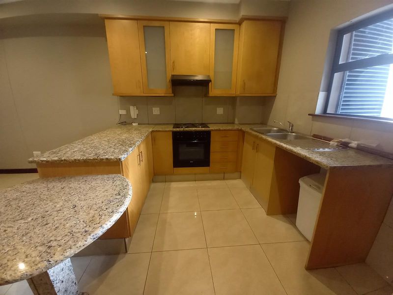 Modern Secure and Peaceful Umhlanga Ridge Apartment - Photo 3