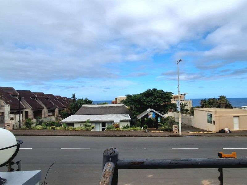 Ground Floor Apartment For Sale in Margate, KwaZulu Natal - Photo 2