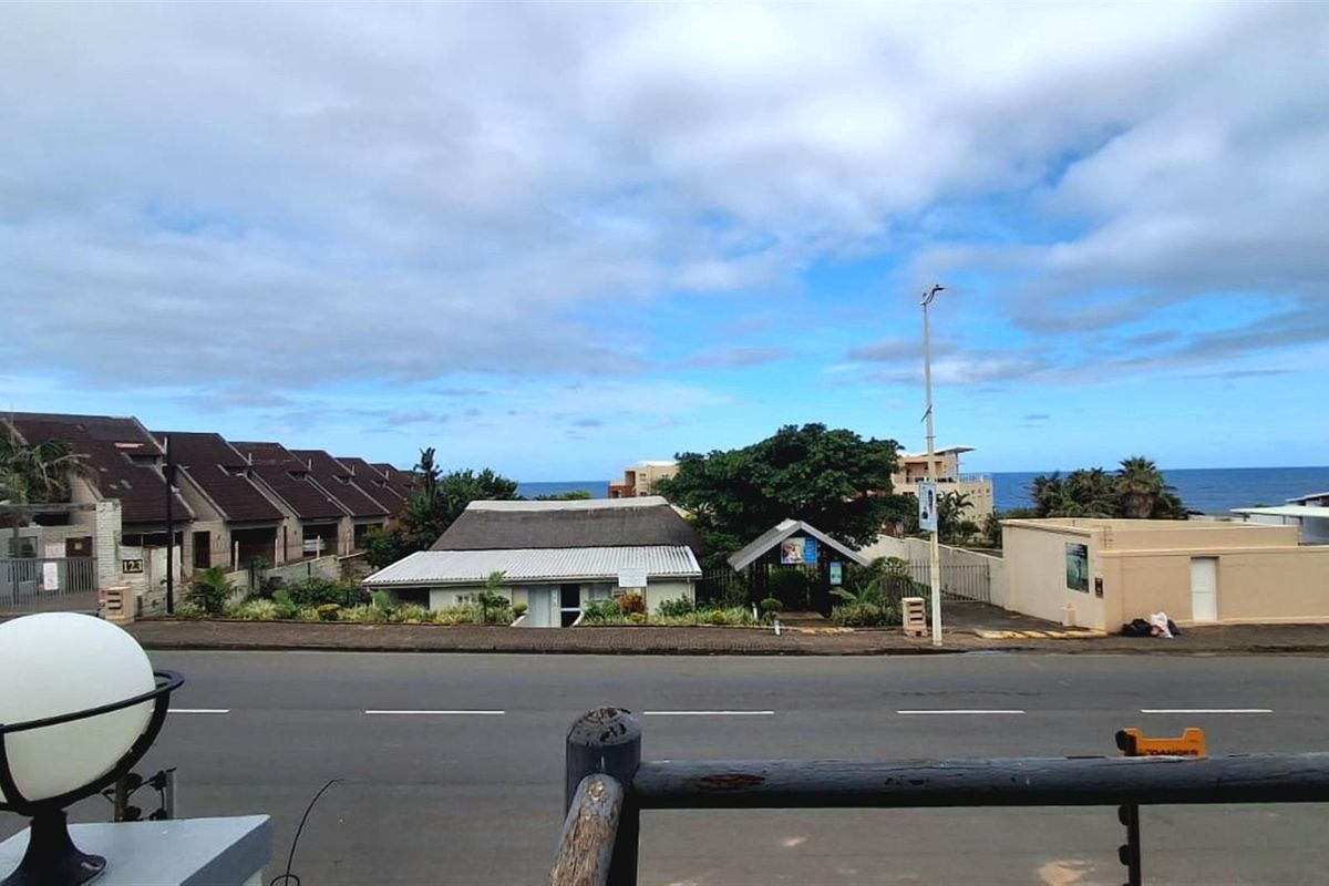 Ground Floor Apartment For Sale in Margate, KwaZulu Natal - Photo 2