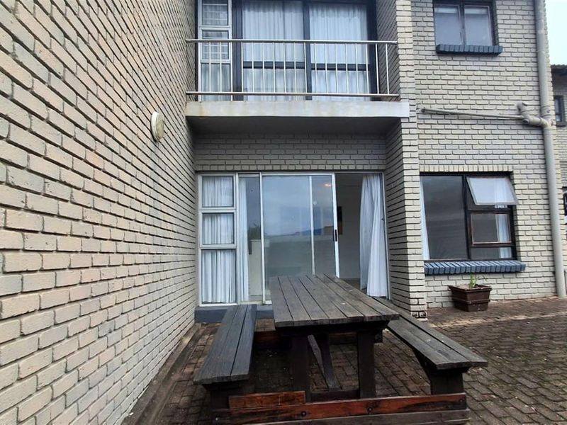 Duplex Apartment For Sale in Margate, KwaZulu Natal - Photo 9