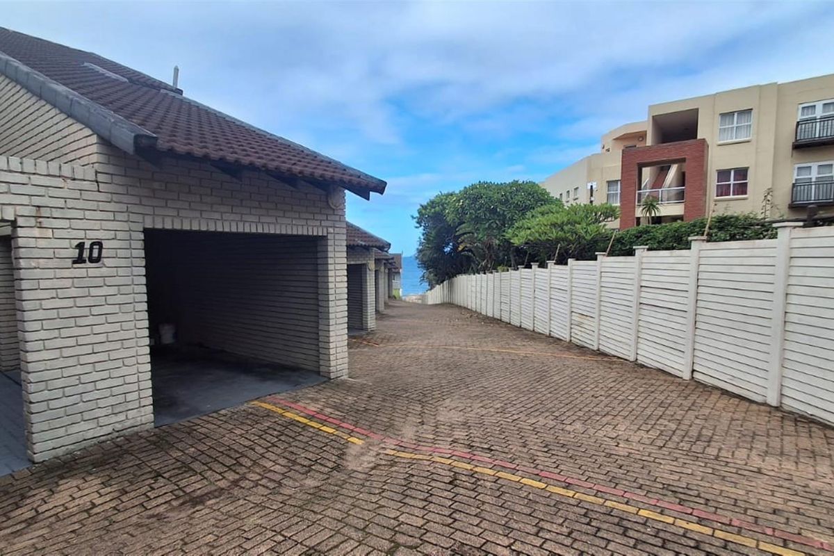 Duplex Apartment For Sale in Margate, KwaZulu Natal - Photo 3