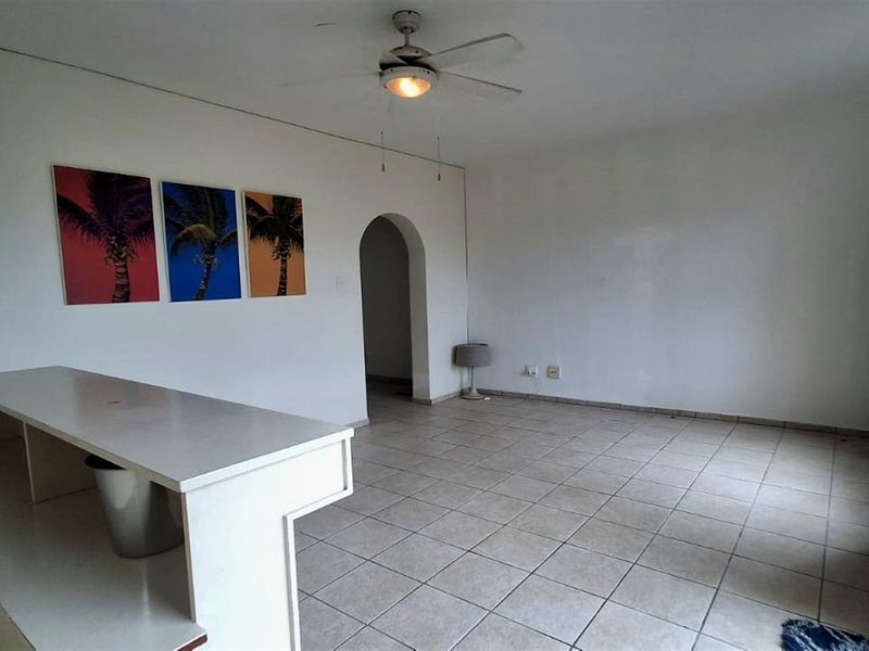 Duplex Apartment For Sale in Margate, KwaZulu Natal - Photo 8