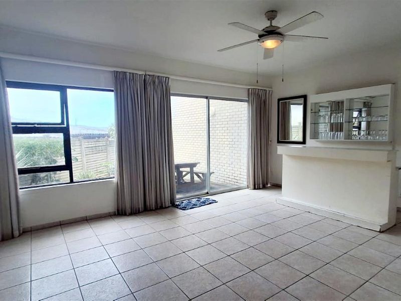 Duplex Apartment For Sale in Margate, KwaZulu Natal - Photo 7