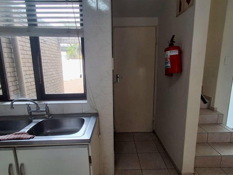 Duplex Apartment For Sale in Margate, KwaZulu Natal - Photo 6