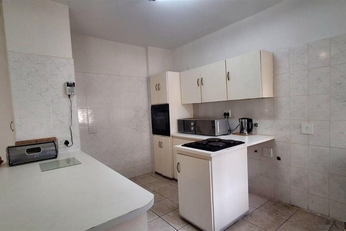 Duplex Apartment For Sale in Margate, KwaZulu Natal - Photo 5